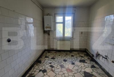 Casa deosebita D-P-E+POD, 6 camere, 200 mp + 1053 mp teren, garaj - Tractorul - 3