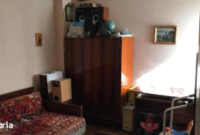 Apartament cu 5 camere în Sud