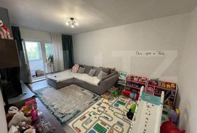 Apartament de vanzare, cu 3 camere, 55 mp, zona Sarari Apartament de vanzare, cu 3 camere, 55 mp, zona Sarari - 1