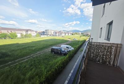 Apartament cu 3 camere decomandat în Tractorul - 3