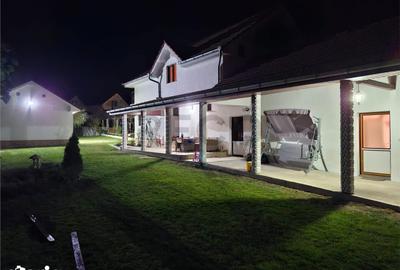 Casă cu 6 camere cu Teren 1073 Mp în Sânmartin - 3