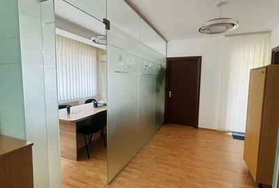 Spațiu comercial, de 100 mp, în Muncii - 1