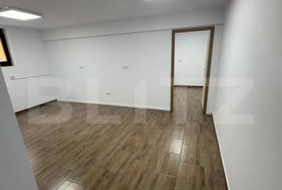 Spațiu comercial, de 59 mp, în Central - 7