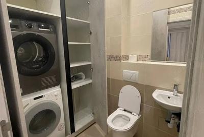 Apartament cu 2 camere decomandat în P-ța Victoriei