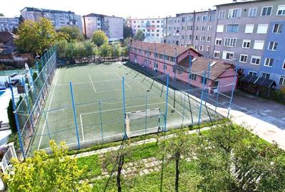 Baza sportiva, zona centrala Ștei, suprafata utila totala 1.646 mp, Bihor - 1