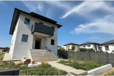 Casă individuală cu 4 camere cu Canalizare în Rediu - 2