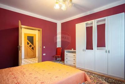 Apartament cu 3 camere decomandat, mobilat în Florilor - 15