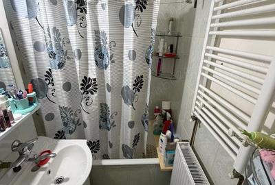 Garsonieră decomandată în Central - 2