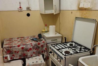 Garsoniera in zona Costin Georgian-metrou - 4