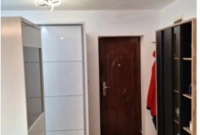 Apartment de vanzare cu 2 camere par?ial mobilat plus clima noua 56 mp+balcon in giroc hotel IQ - 8