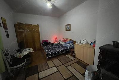 Apartament cu 2 camere semidecomandat în Periferie