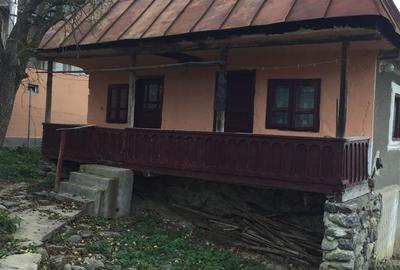 Casa in mediul rural + teren