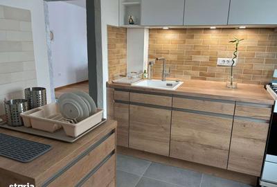 Apartament cu 2 camere decomandat în Tractorul - 4