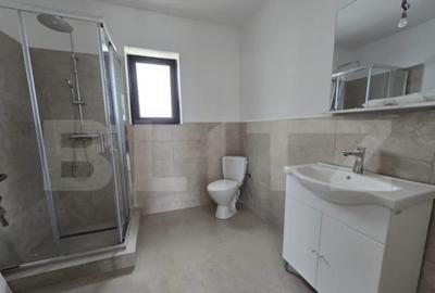 Casă cu 5 camere cu Teren 500 Mp în Central