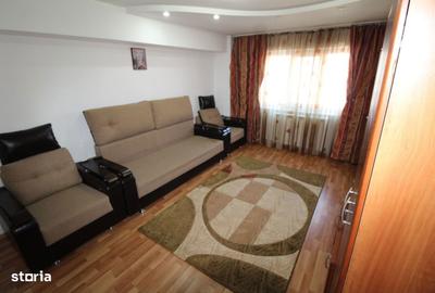 Apartament cu 3 camere decomandat în 9 Mai - 7