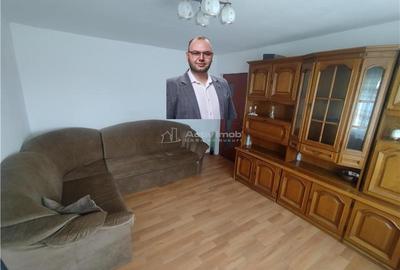 Apartament cu 2 camere nedecomandat, mobilat în Vest
