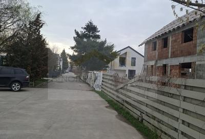 Casă cu 4 camere în 1 Decembrie - 2