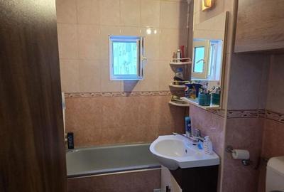 Apartament cu 3 camere în Micro 16 - 11