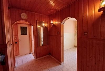 Apartament cu 2 camere decomandat în Lenin