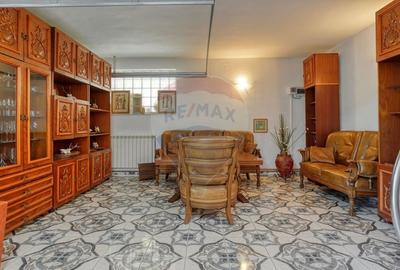 Casă individuală cu 7 camere cu Teren 725 Mp în Drumul Carului - 40