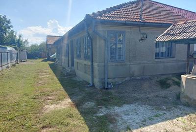 Casă cu 4 camere în Onești - 10