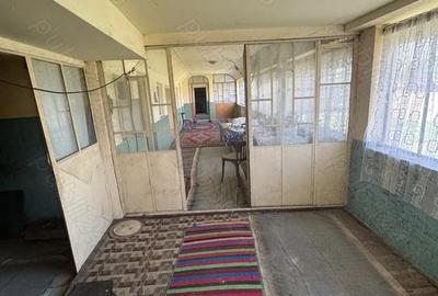 Casă cu 6 camere cu Teren 1950 Mp în Crivăț - 5