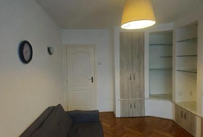Apartament cu 2 camere decomandat în Dâmbovița