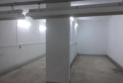 Spațiu comercial, de 140 mp, în Central - 7
