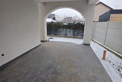 Casă cu 4 camere cu Teren 250 Mp în Central - 2