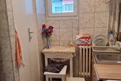 Apartament cu 3 camere semidecomandat în Central - 5