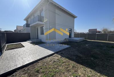 Duplex cu 4 camere cu Canalizare în Utvin - 14