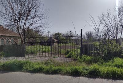 Teren de 2566 mp, în Central