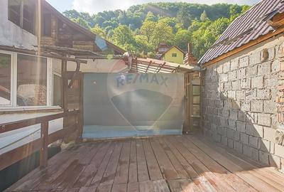 Casă cu 3 camere cu Teren 102 Mp în Schei - 23