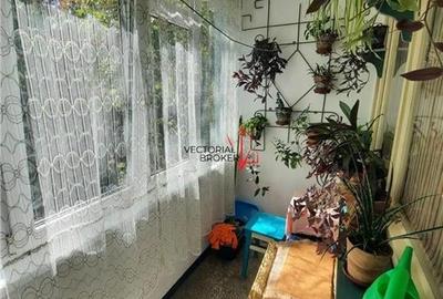 3 camere semidecomandat, Postavarul-Codrii Neamtului, 10 minute de metrou Nicola - 3