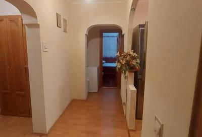 Apartament cu 2 camere decomandat în Central - 1