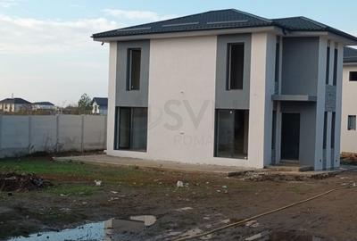 Casă individuală cu 4 camere cu Canalizare în Central - 11