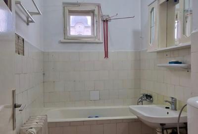 Apartament cu 3 camere semidecomandat în Central - 6