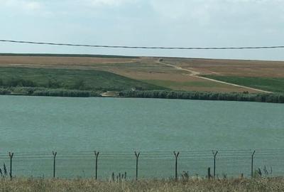 PROPRIETAR vand teren 20.000 mp lac CORBU - 50 m deschidere la lac - 3