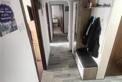 Apartament de vanzare 3 camere decomandat Mioritei/Bradului - 4