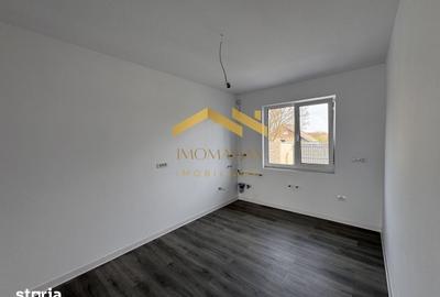 Casă cu 4 camere cu Teren 300 Mp în Sânmihaiu Român