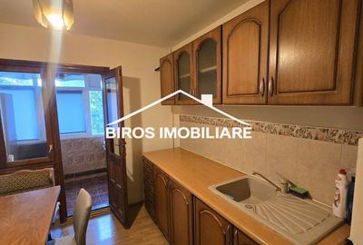 Apartament cu 2 camere decomandat în Sărari - 2
