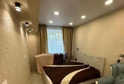 Apartament cu 2 camere decomandat în Girocului