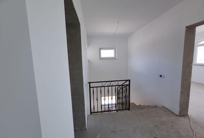De vanzare casa cu etaj, semifinisat interior, Dezmir, 235000 Eur - 15