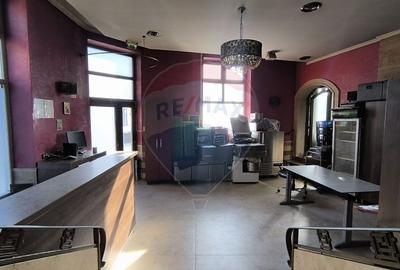 Spațiu comercial, de 129 mp, în Semicentral - 4
