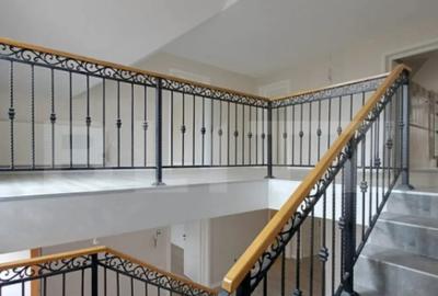 Casă cu 5 camere cu Teren 1590 Mp în Luna - 5