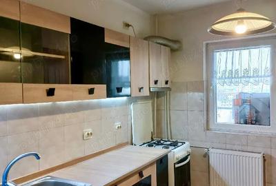 Apartament cu 3 camere decomandat în Central - 1