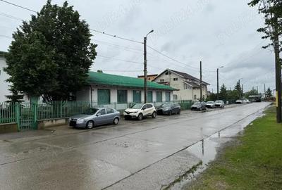 Spațiu comercial, de 868 mp, în Central - 3