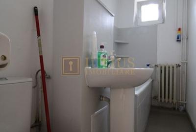 Str. Teiului - Circumvalatiunii; 2 camere. Comision zero. Str. Teiului - Circumvalatiunii; 2 camere. Comision zero. - 14