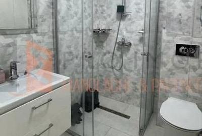 Casă cu 4 camere decomandat în Micro 5 - 5