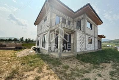 Casă cu 7 camere cu Teren 600 Mp în Ighiu - 3